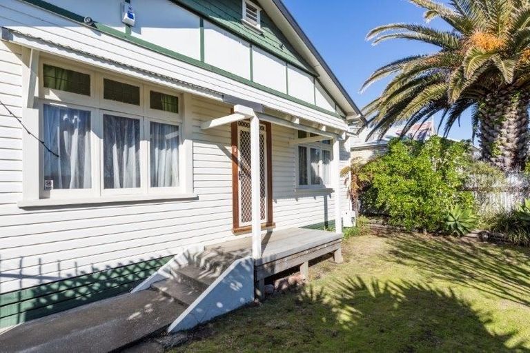 Photo of property in 8 Te Awa Avenue, Te Awa, Napier, 4110