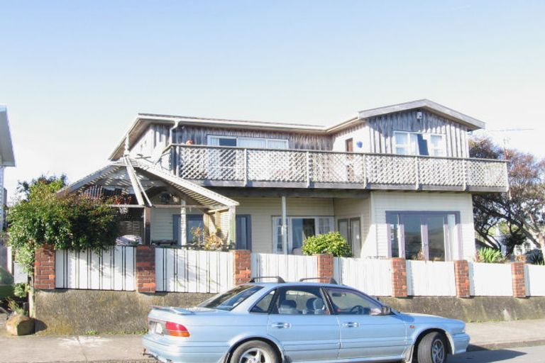 Photo of property in 58 Motuhara Road, Plimmerton, Porirua, 5026