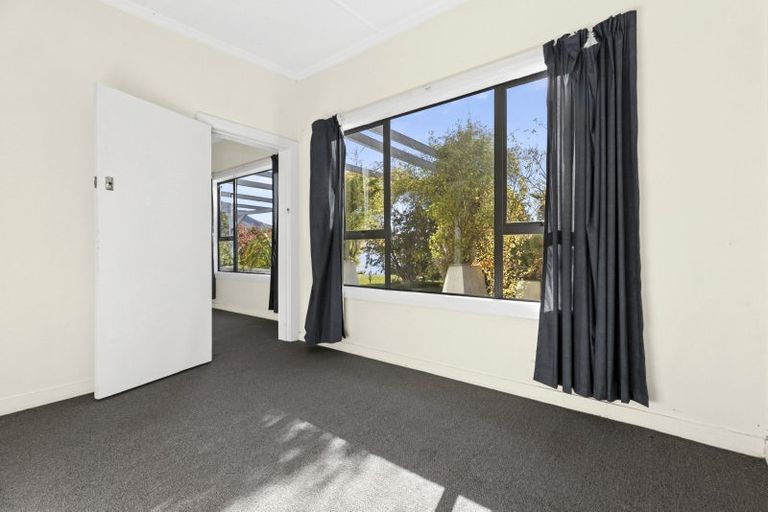 Photo of property in 32 Flora Dora Parade, Lake Hawea, Wanaka, 9382