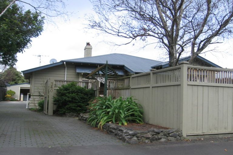 Photo of property in 360 Featherston Street, Palmerston North, 4414