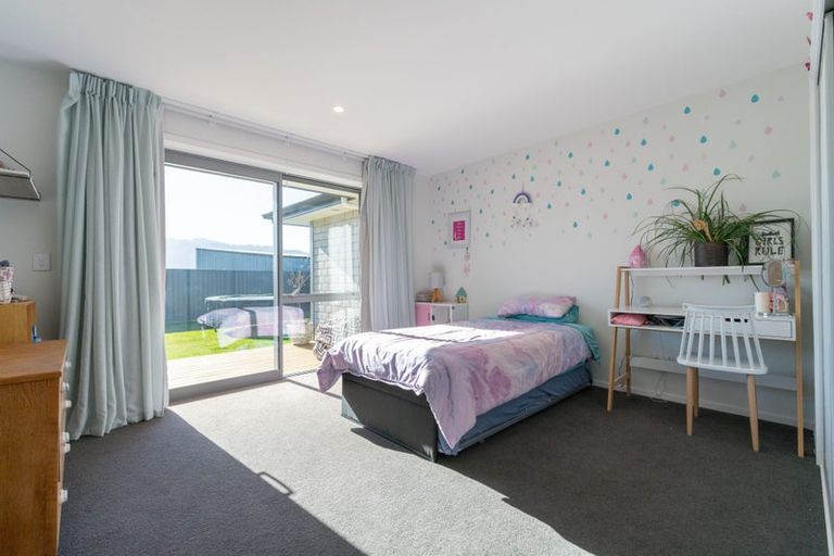 Photo of property in 11 Breaksea Street, Te Anau, 9600