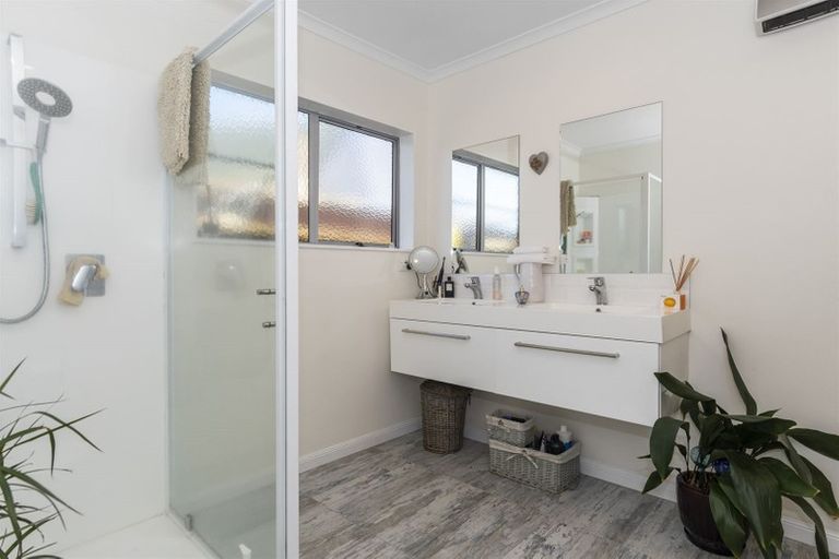 Photo of property in 13a Warrington Street, Matua, Tauranga, 3110