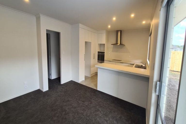 Photo of property in 23 Saint Michael Crescent, One Tree Point, 0118