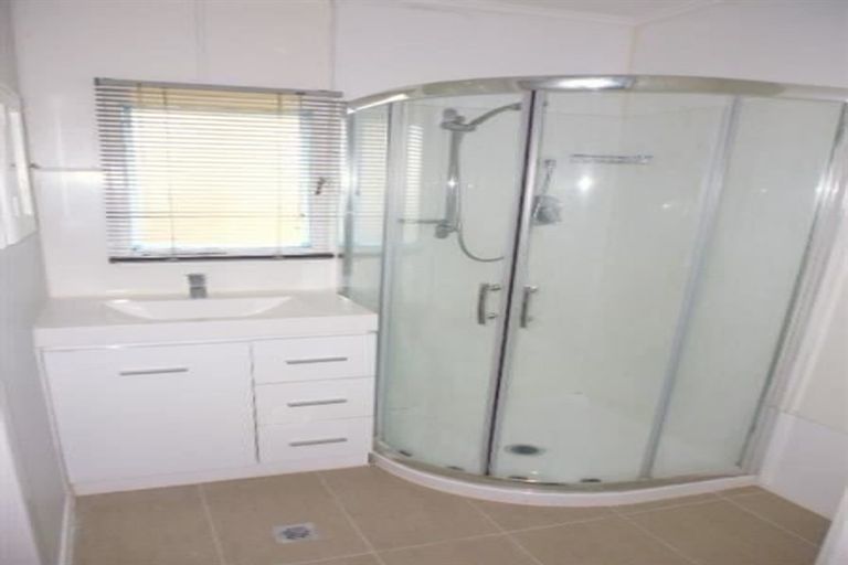 Photo of property in 16 Valentine Street, Papakura, 2110