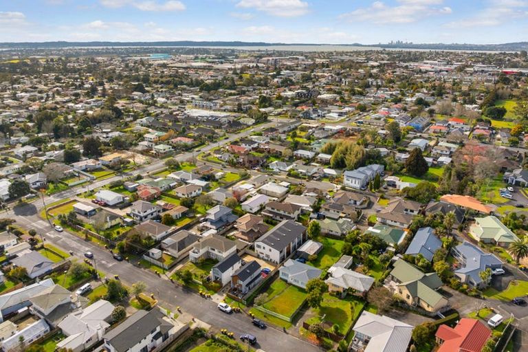 Photo of property in 4/10 Alan Avenue, Henderson, Auckland, 0610