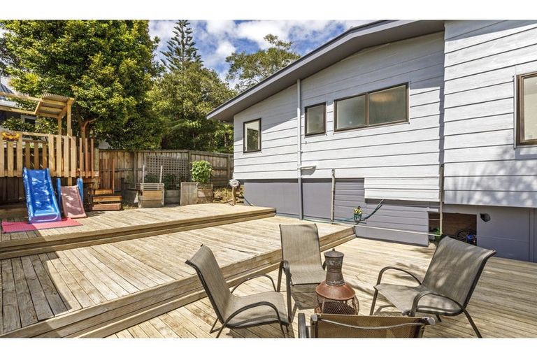 Photo of property in 1/20 Halder Place, Torbay, Auckland, 0632