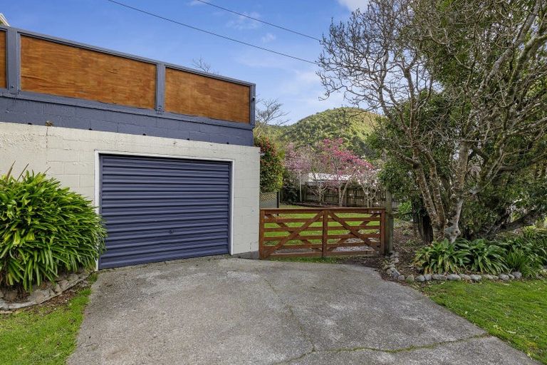 Photo of property in 9 Maymorn Road, Te Marua, Upper Hutt, 5018