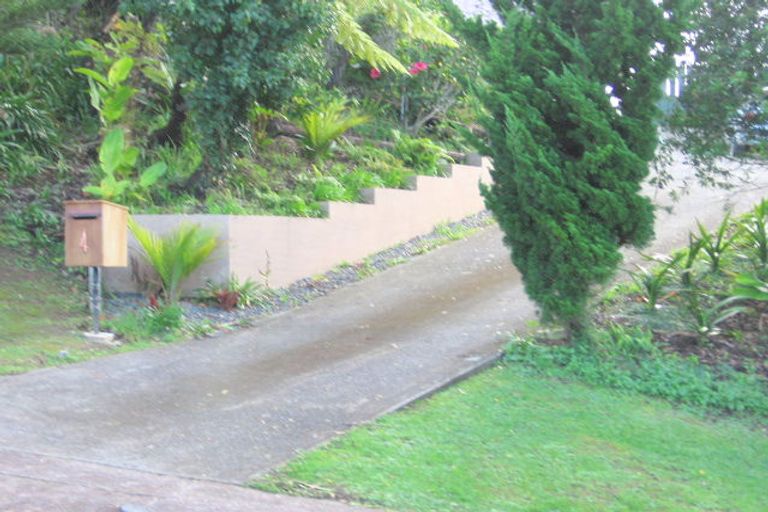 Photo of property in 4 Glenelg Road, Red Beach, 0932