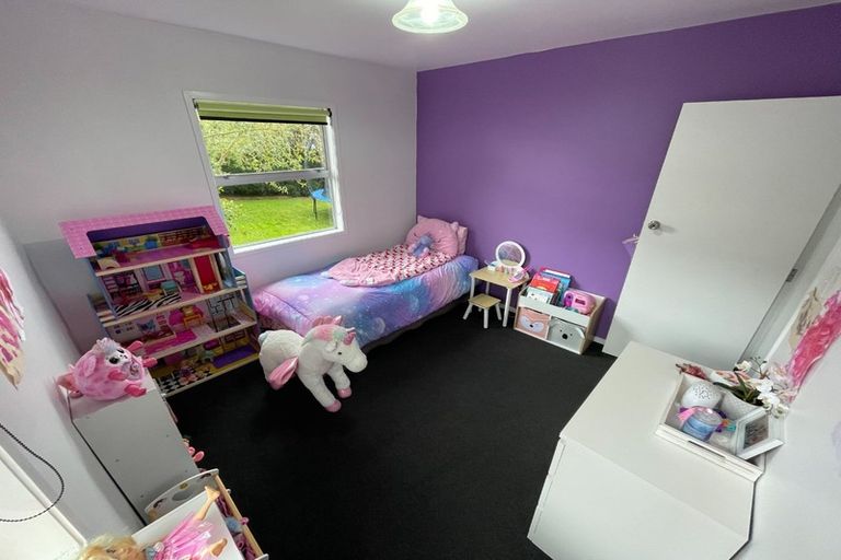 Photo of property in 1 Oxford Street, Tirau, 3410