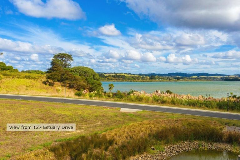 Photo of property in 127 Estuary Drive, Mangawhai Heads, Mangawhai, 0505