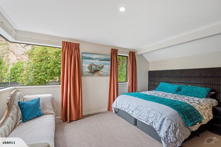 Photo of property in 2 Cannon Hill Crescent, Mount Pleasant, Christchurch, 8081