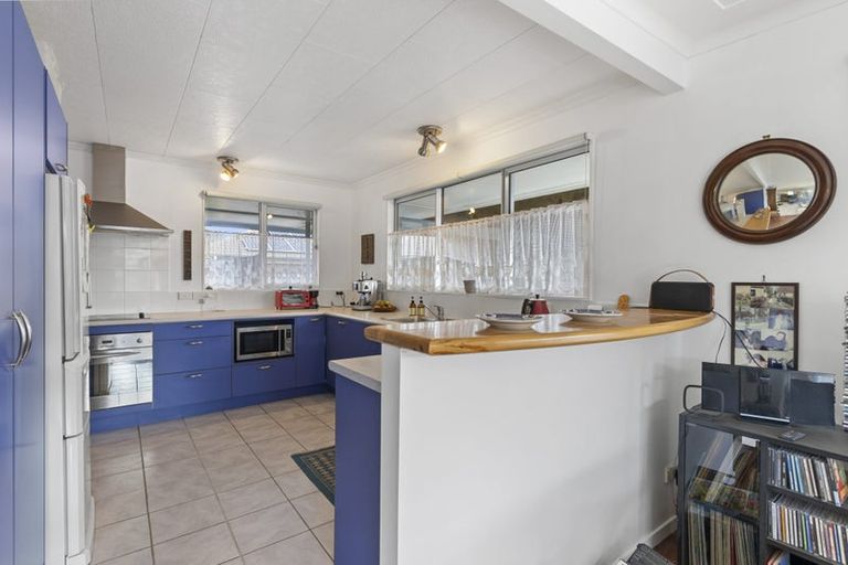 Photo of property in 34 Centreway Road, Orewa, 0931