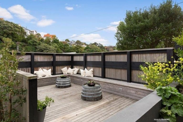 Photo of property in 37 Glen Road, Kelburn, Wellington, 6012