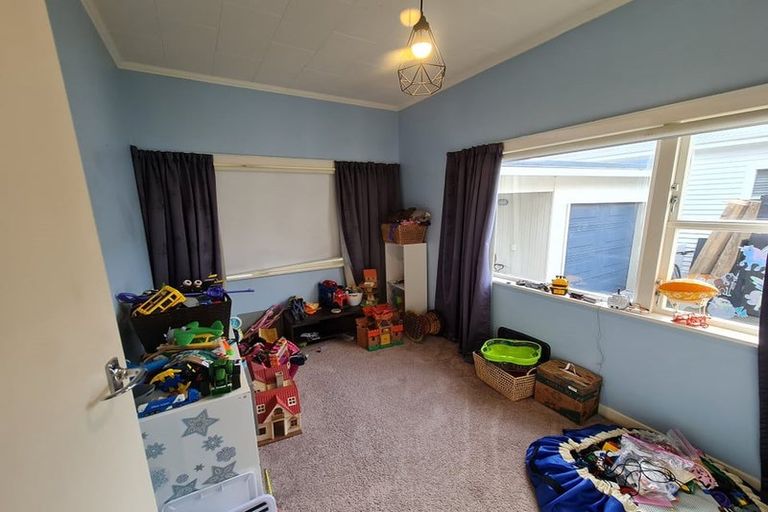 Photo of property in 43 Bauchop Road, Waterloo, Lower Hutt, 5011