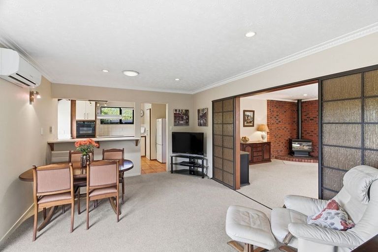 Photo of property in 12 Swithland Place, Avonhead, Christchurch, 8042