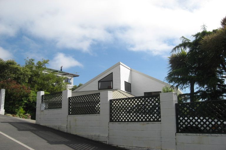 Photo of property in 7 Inverness Lane, Redcliffs, Christchurch, 8081