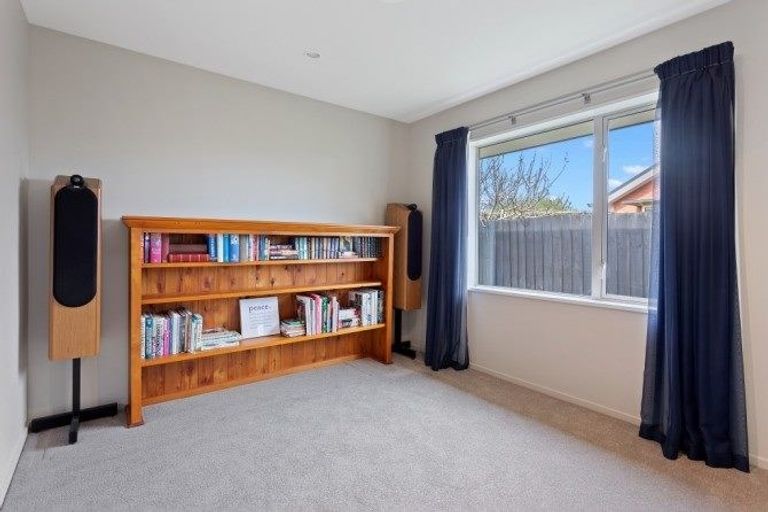 Photo of property in 1 Thomas Lane, Rangiora, 7400