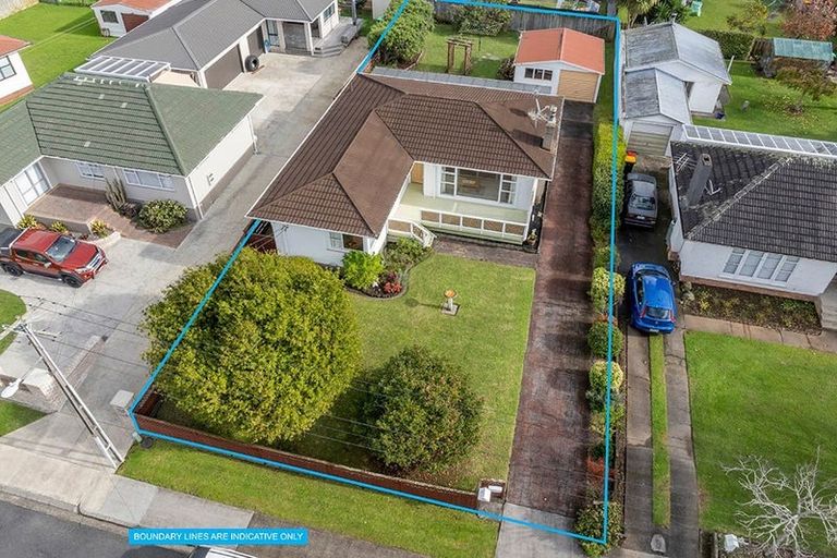 Photo of property in 14 Osprey Street, Pakuranga, Auckland, 2010