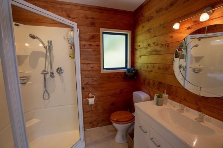 Photo of property in 32 Maui Pomare Road, Nikau Valley, Paraparaumu, 5032