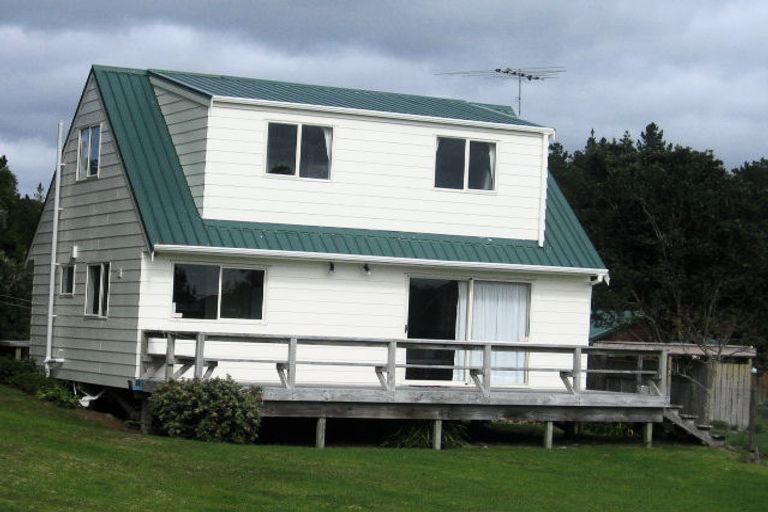 Photo of property in 122 Rimu Place, Matarangi, Whitianga, 3592