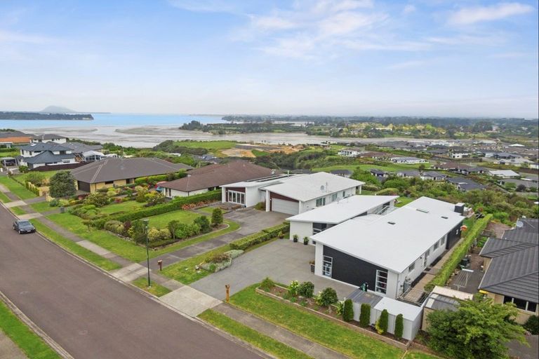 Photo of property in 16 Holyoake Terrace, Omokoroa, 3114