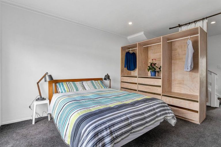 Photo of property in 57 Queens Road, Glen Avon, New Plymouth, 4312