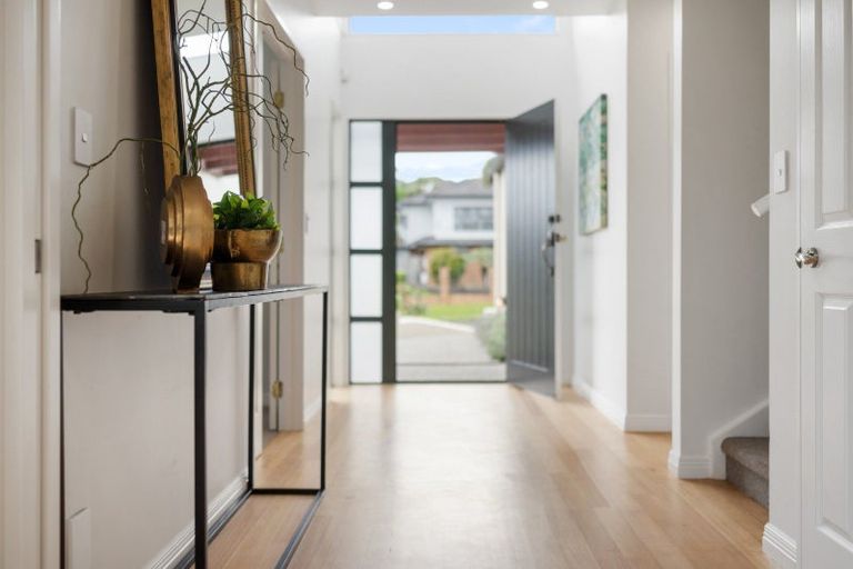 Photo of property in 37 Westerham Drive, Dannemora, Auckland, 2016