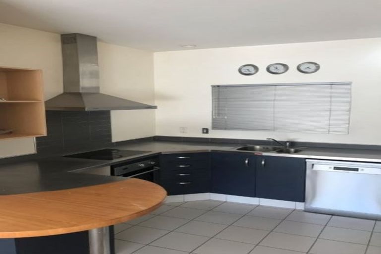 Photo of property in Stadium Garden Flats, 502/107 Thorndon Quay, Pipitea, Wellington, 6011