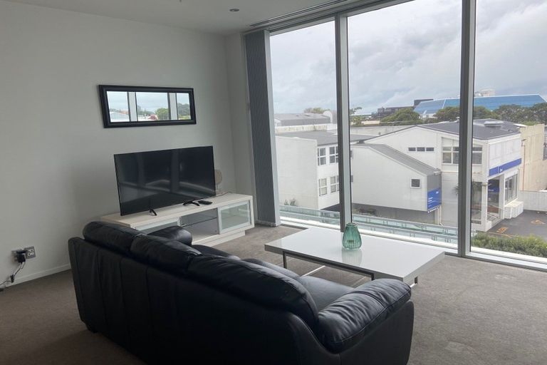 Photo of property in Sentinel Apartments, 403/3 Northcroft Street, Takapuna, Auckland, 0622