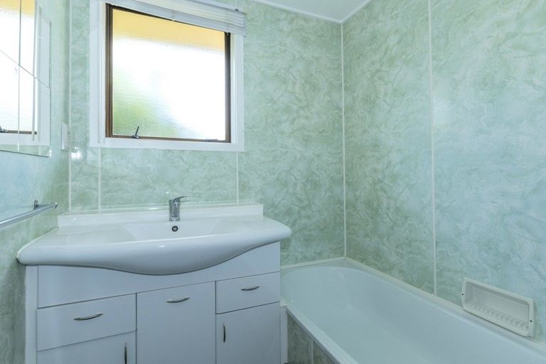 Photo of property in 14 Saint Cuthbert Place, Omarama, 9412