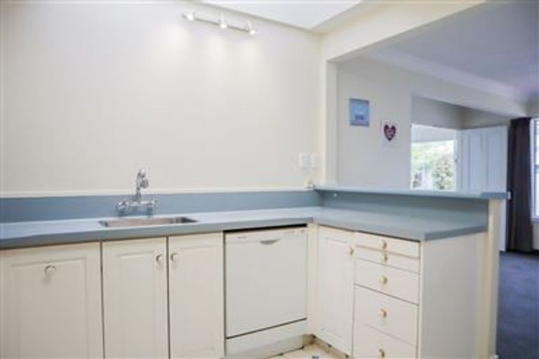 Photo of property in 229 Avonhead Road, Avonhead, Christchurch, 8042