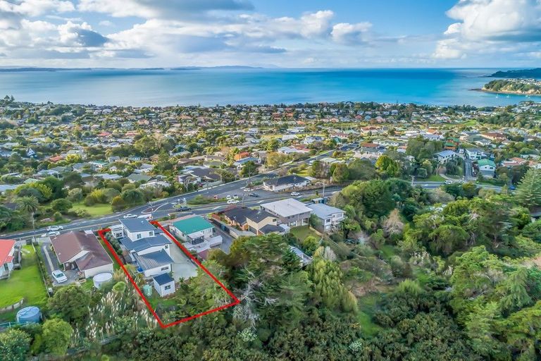 Photo of property in 515 Whangaparaoa Road, Stanmore Bay, Whangaparaoa, 0932