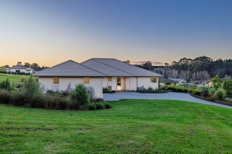 Photo of property in 22 Lone Gum Lane, Kerikeri, 0230