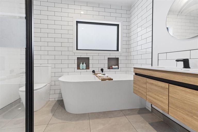 Photo of property in 13b Emerald Place, Papamoa Beach, Papamoa, 3118