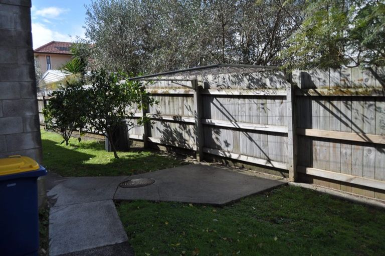 Photo of property in 3/44 East Coast Road, Milford, Auckland, 0620