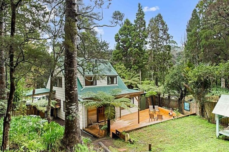 Photo of property in 305 Huia Road, Titirangi, Auckland, 0604