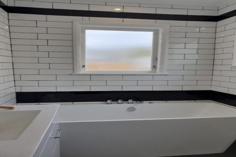 Photo of property in 89 Derwent Street, Island Bay, Wellington, 6023