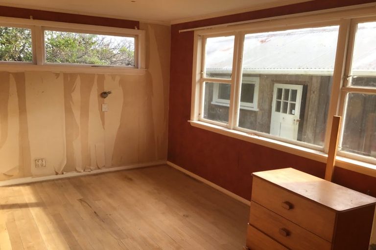 Photo of property in 10 Hohiria Street, Waikanae Beach, Waikanae, 5036