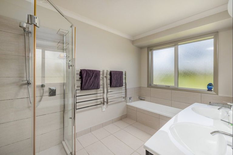 Photo of property in 73b Riddell Road, Kerikeri, 0230