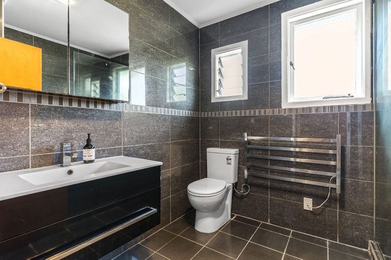 Photo of property in 7 Utting Street, Birkdale, Auckland, 0626