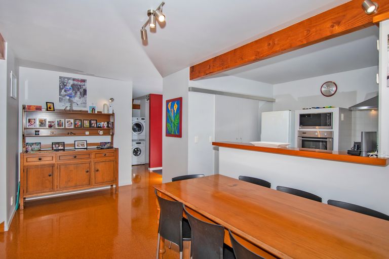 Photo of property in 25 Tapeka Road, Russell, 0202