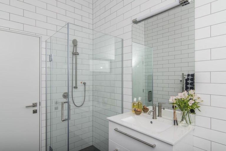 Photo of property in 26/104 Maupuia Road, Maupuia, Wellington, 6022