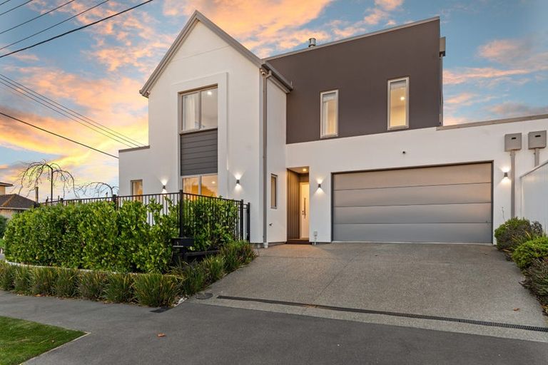 Photo of property in 1 Gilbert Place, Sydenham, Christchurch, 8023
