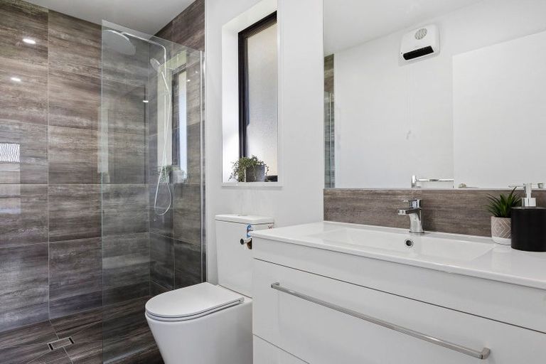 Photo of property in 27 Crossley Avenue, Woodend, 7610