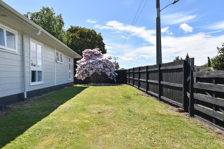 Photo of property in 2 Beryl Place, Pukehangi, Rotorua, 3015