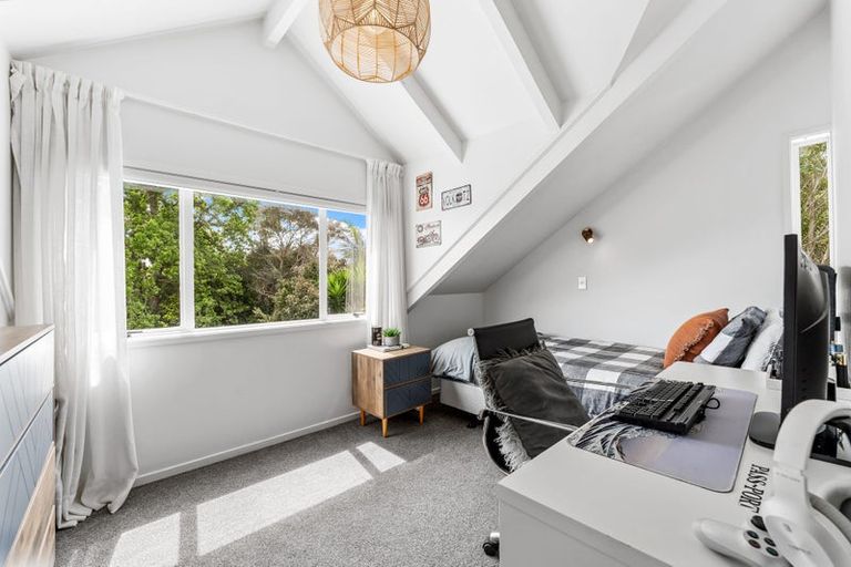 Photo of property in 122 Stanmore Bay Road, Stanmore Bay, Whangaparaoa, 0932