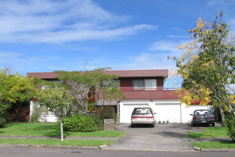 Photo of property in 11 Hedge Row, Sunnyhills, Auckland, 2010