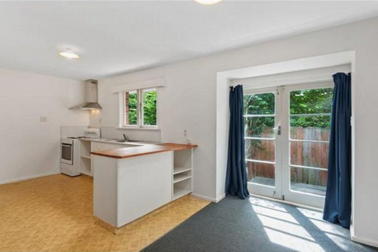 Photo of property in 2/46 Clyde Road, Ilam, Christchurch, 8041