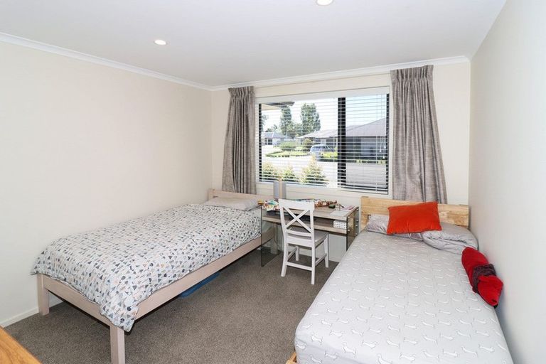 Photo of property in 3 Hereford Drive, Carterton, 5713