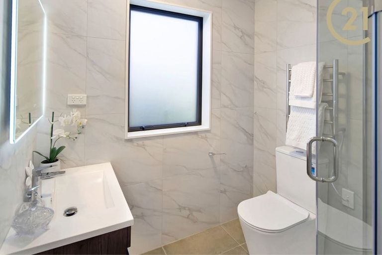 Photo of property in 32 Ahunga Road, Karaka, Papakura, 2113